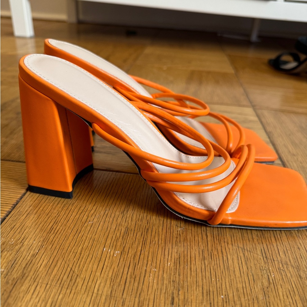 Women’s Orange heels 7.5
